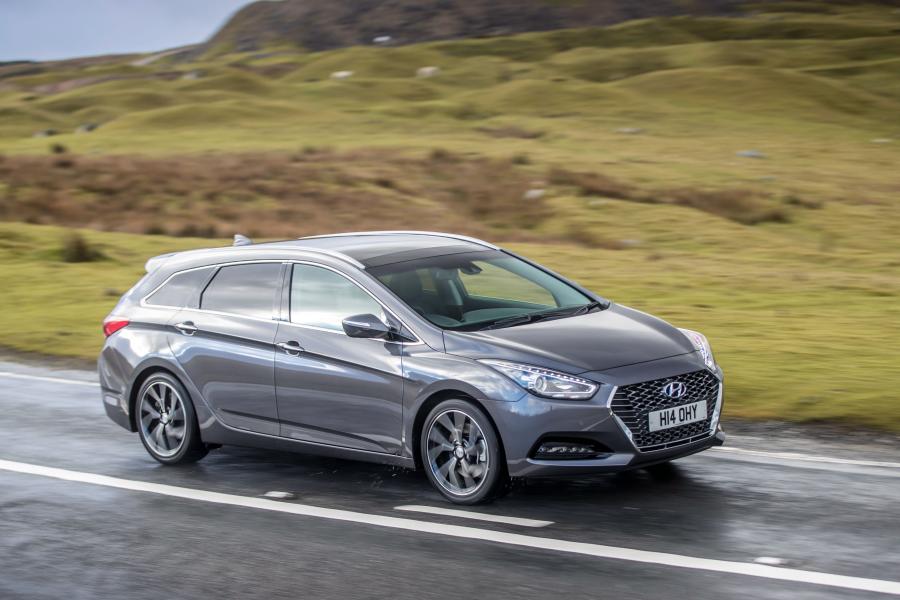  Hyundai i40 Tourer 2019 года  (UK) (фото 8 из 40)